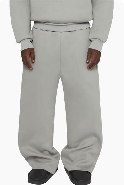 610 GSM MONOCHROME STRAIGHT LEG SWEATS